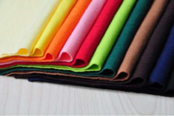 Cách lựa chọn vải để may áo ghế nhà hàng